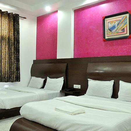 Adb Rooms Hotel Indo Continental Nové Dillí Exteriér fotografie