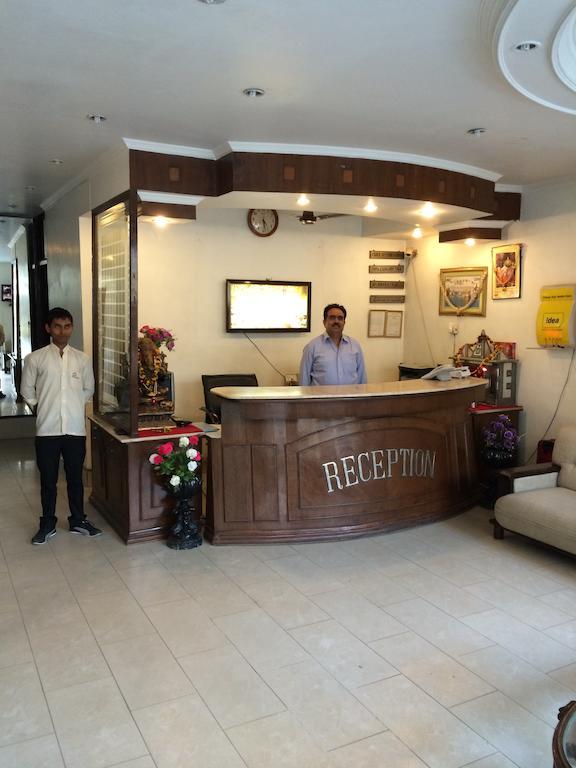 Adb Rooms Hotel Indo Continental Nové Dillí Exteriér fotografie