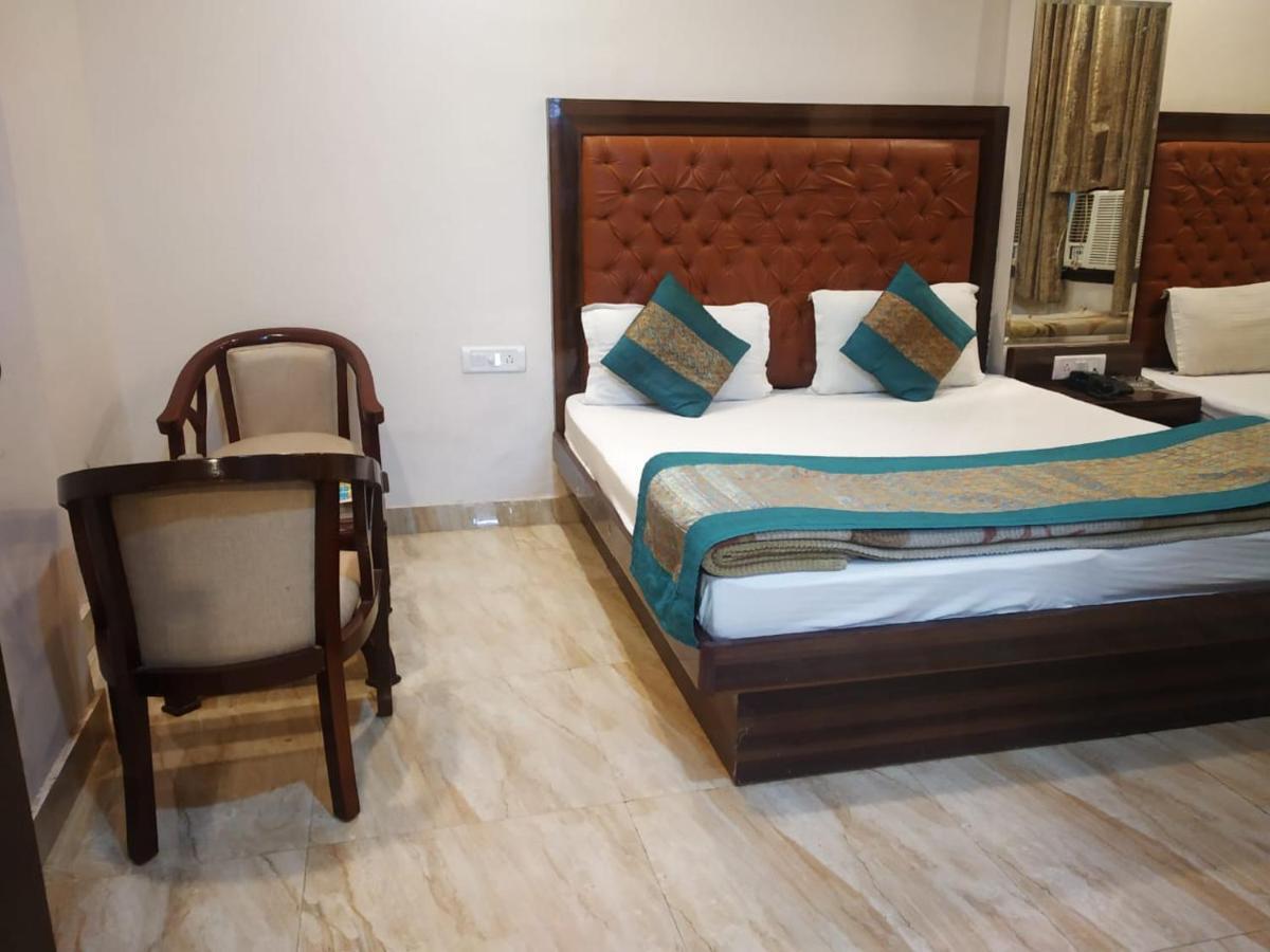 Adb Rooms Hotel Indo Continental Nové Dillí Exteriér fotografie