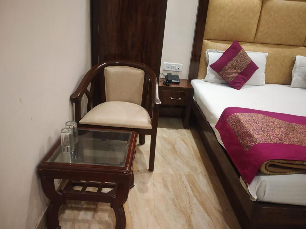 Adb Rooms Hotel Indo Continental Nové Dillí Exteriér fotografie