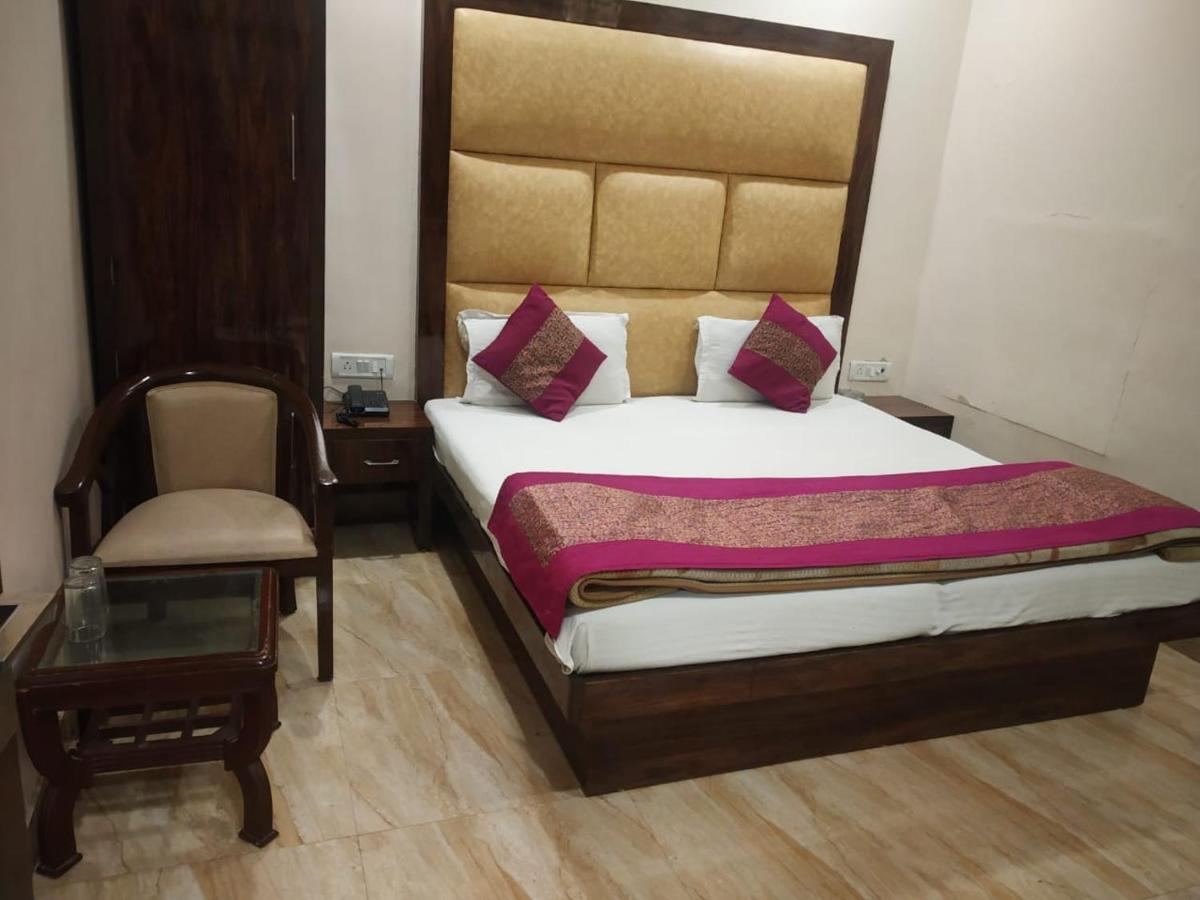 Adb Rooms Hotel Indo Continental Nové Dillí Exteriér fotografie