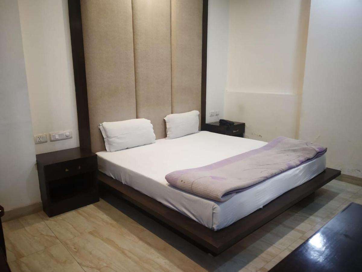 Adb Rooms Hotel Indo Continental Nové Dillí Exteriér fotografie