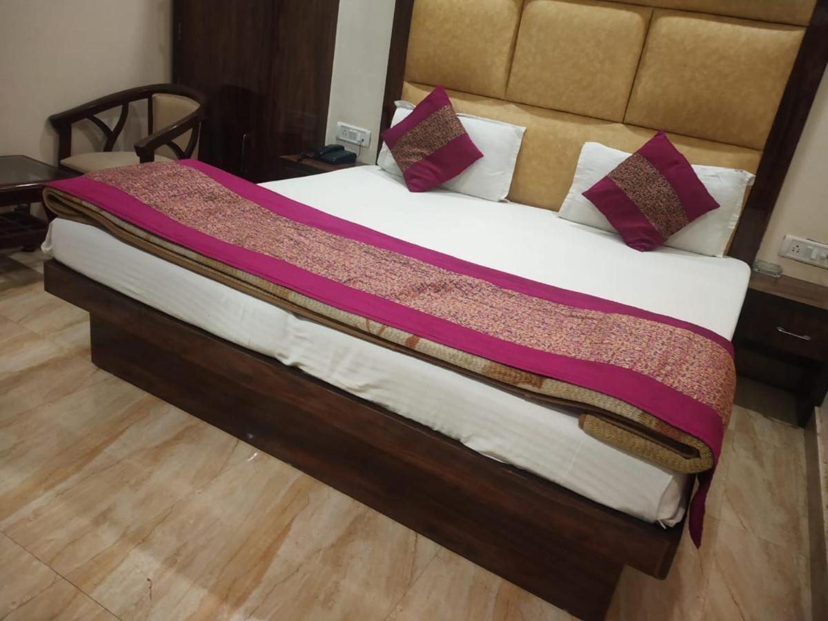 Adb Rooms Hotel Indo Continental Nové Dillí Exteriér fotografie