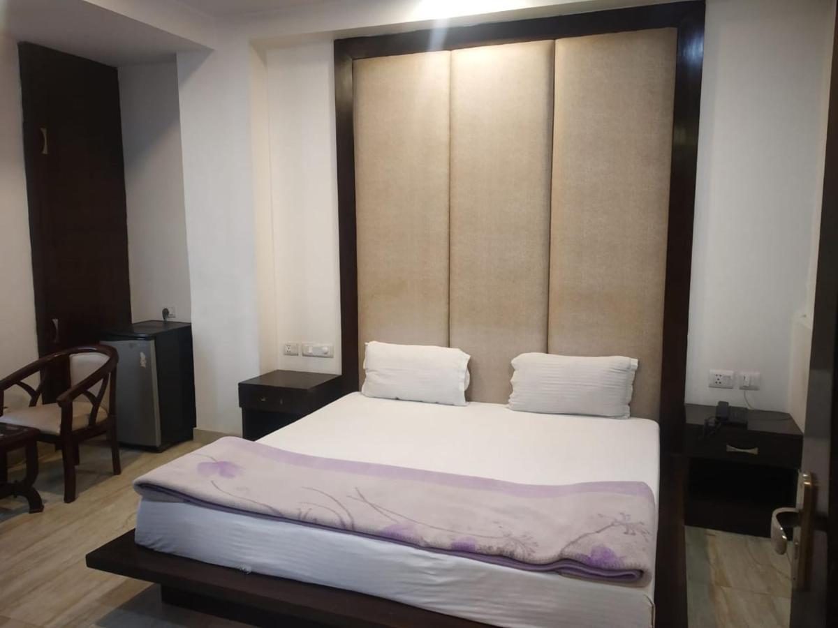 Adb Rooms Hotel Indo Continental Nové Dillí Exteriér fotografie