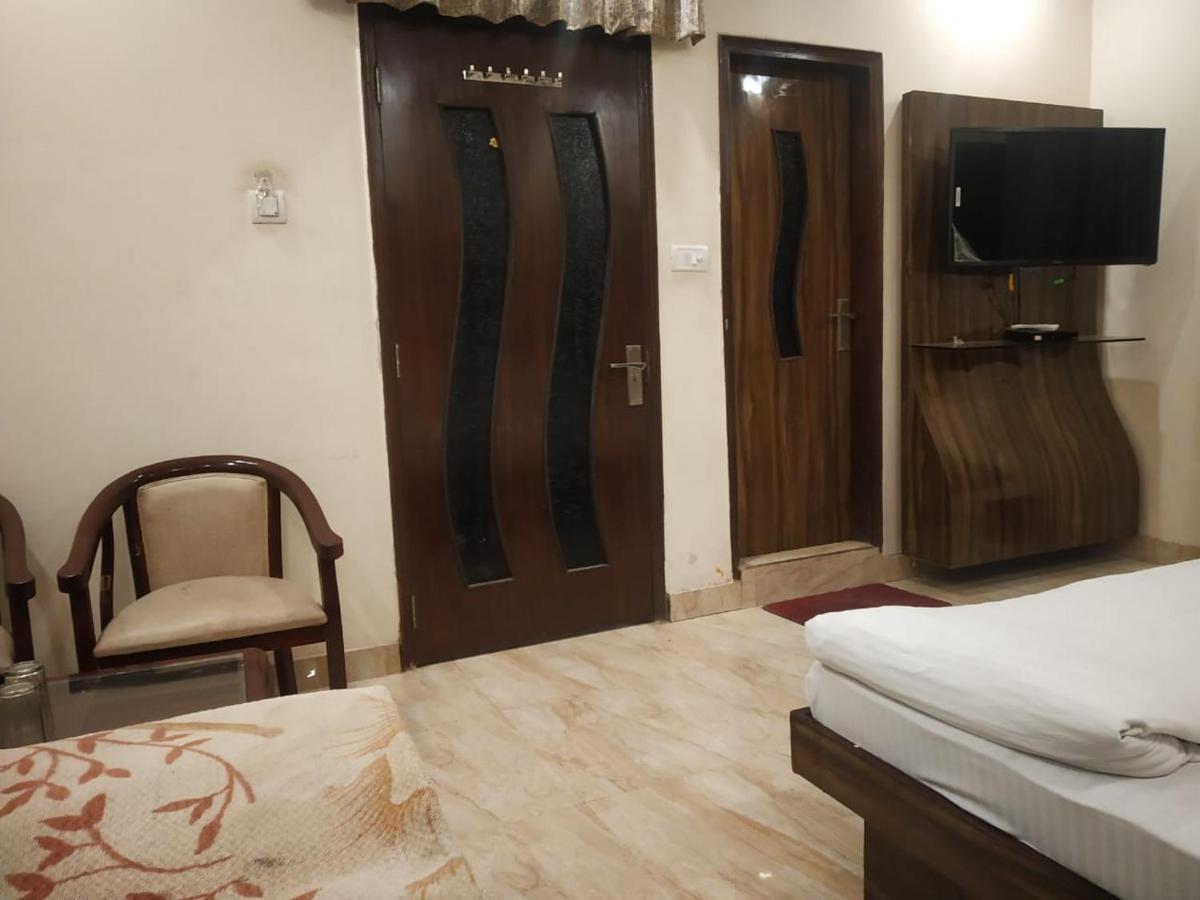 Adb Rooms Hotel Indo Continental Nové Dillí Exteriér fotografie