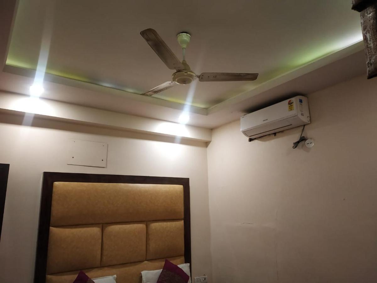 Adb Rooms Hotel Indo Continental Nové Dillí Exteriér fotografie