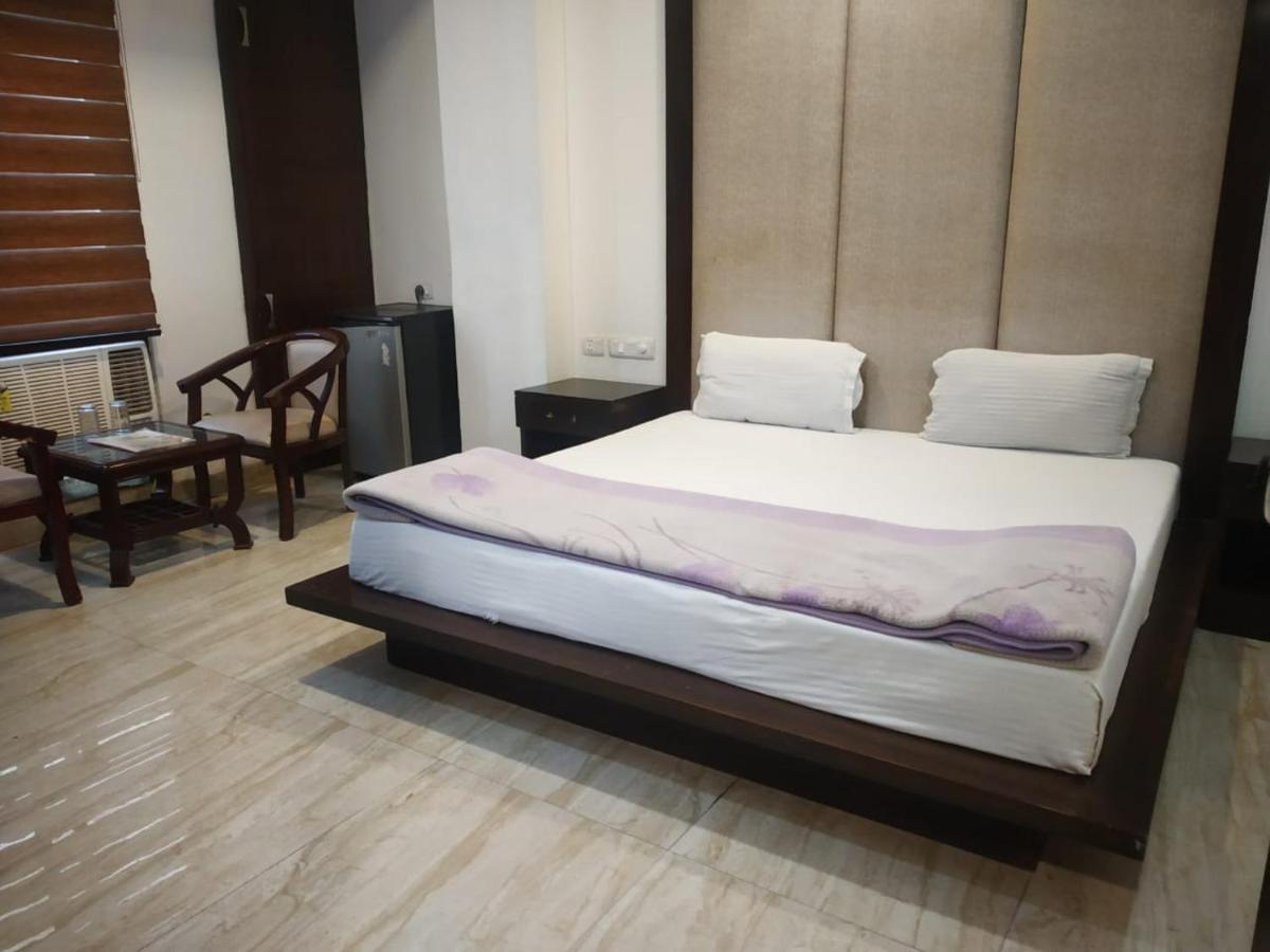 Adb Rooms Hotel Indo Continental Nové Dillí Exteriér fotografie
